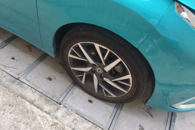 Used Dongfeng Aeolus Yixuan 2020 230T Automatic Cool Edition Right Front Wheel Hub