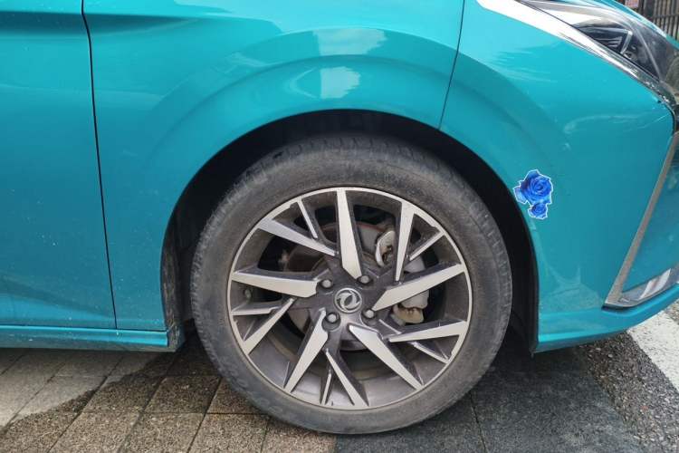 Used Dongfeng Aeolus Yixuan 2020 230T Automatic Advanced Edition Right Front Wheel Hub