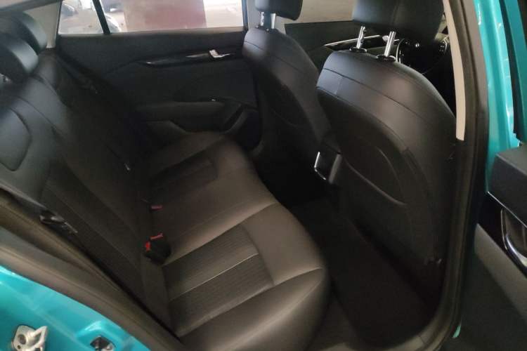Used Dongfeng Aeolus Yixuan 2020 200T Manual Ignition Edition Right Rear Seat