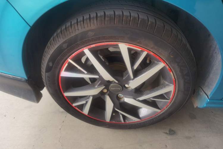 Used Dongfeng Aeolus Yixuan 2020 230T Automatic Advanced Edition Right Rear Wheel Hub
