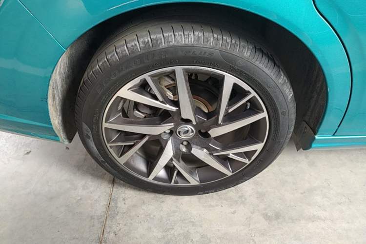 Used Dongfeng Aeolus Yixuan 2020 230T Automatic Advanced Edition Right Rear Wheel Hub