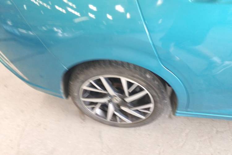 Used Dongfeng Aeolus Yixuan 2020 230T Automatic Advanced Edition Right Rear Wheel Hub