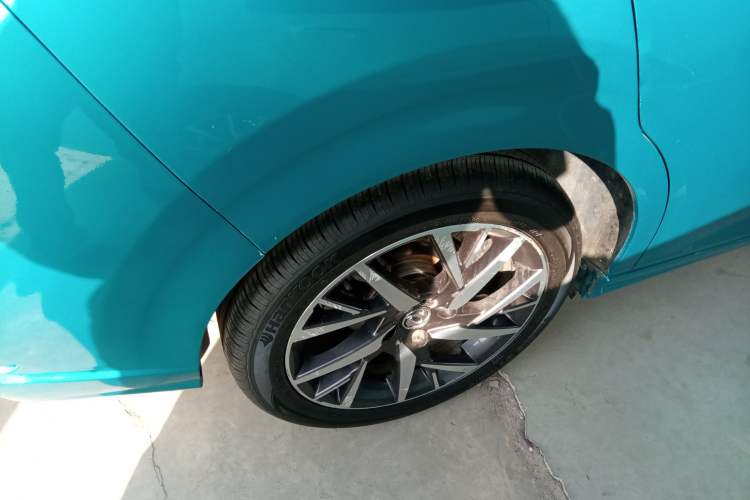 Used Dongfeng Aeolus Yixuan 2020 230T Automatic Advanced Edition Right Rear Wheel Hub