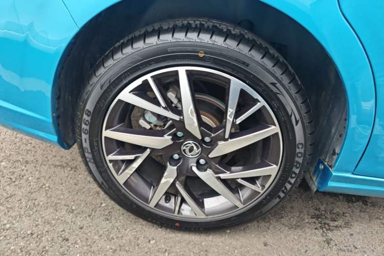 Used Dongfeng Aeolus Yixuan 2020 230T Automatic Cool Edition Right Rear Wheel Hub