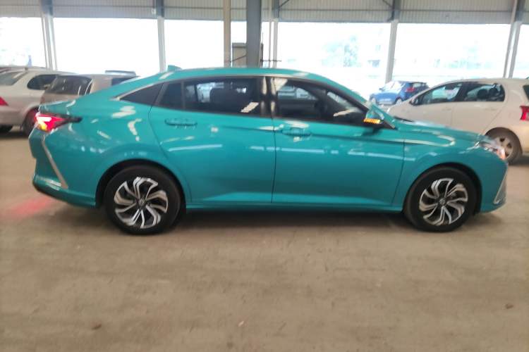 Used Dongfeng Aeolus Yixuan 2020 200T Manual Ignition Edition Right Side