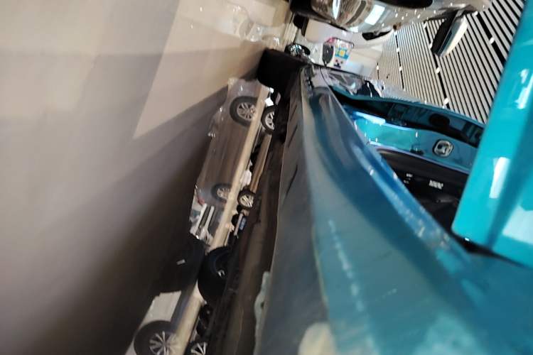 Used Dongfeng Aeolus Yixuan 2020 230T Automatic Advanced Edition Right Side Sill