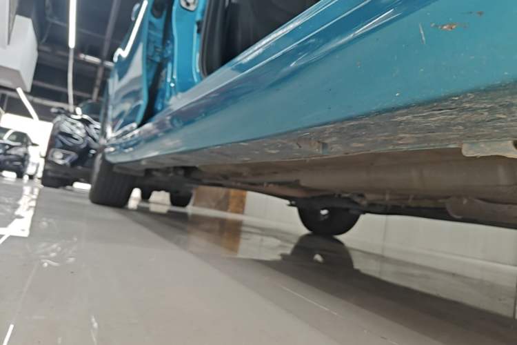 Used Dongfeng Aeolus Yixuan 2020 230T Automatic Cool Edition Right Side Sill
