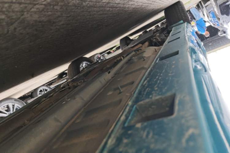 Used Dongfeng Aeolus Yixuan 2020 230T Automatic Advanced Edition Right Side Sill