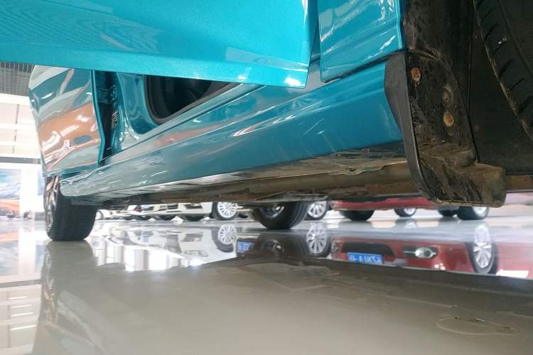 Used Dongfeng Aeolus Yixuan 2020 230T Automatic Cool Edition Right Side Sill
