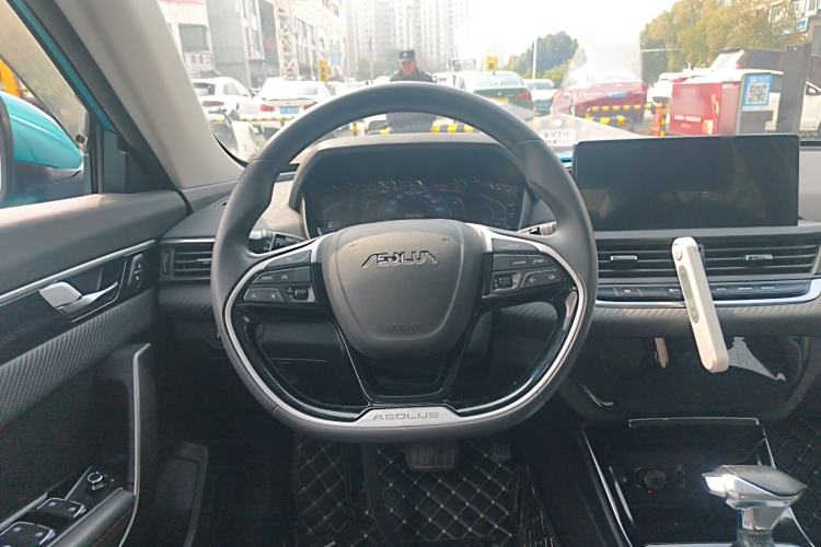 Used Dongfeng Aeolus Yixuan 2020 230T Automatic Dazzle Track Edition Steering Wheel