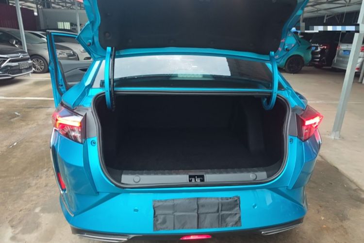Used Dongfeng Aeolus Yixuan 2020 230T Automatic Advanced Edition Trunk