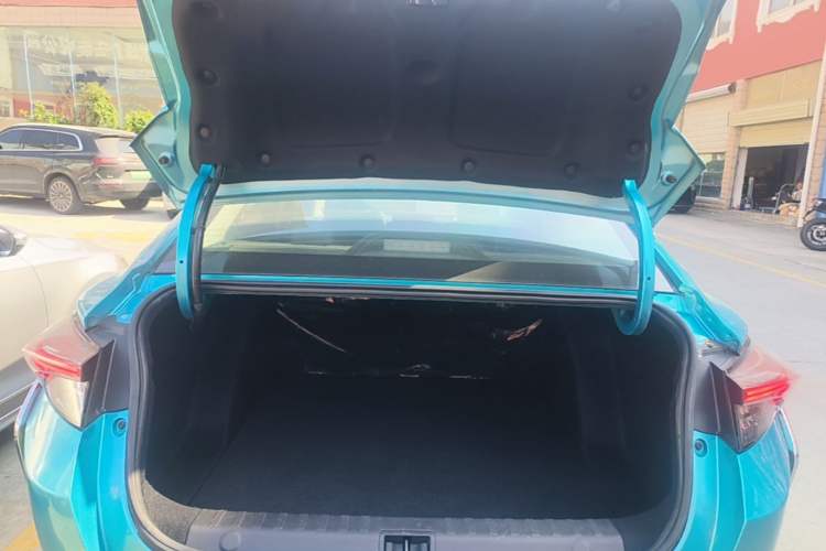 Used Dongfeng Aeolus Yixuan 2020 230T Automatic Cool Edition Trunk