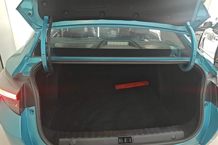 Used Dongfeng Aeolus Yixuan 2020 230T Automatic Cool Edition Trunk