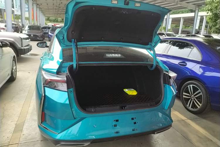 Used Dongfeng Aeolus Yixuan 2020 230T Automatic Advanced Edition Trunk