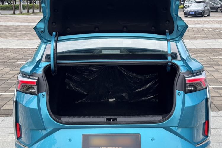 Used Dongfeng Aeolus Yixuan 2020 230T Automatic Advanced Edition Trunk