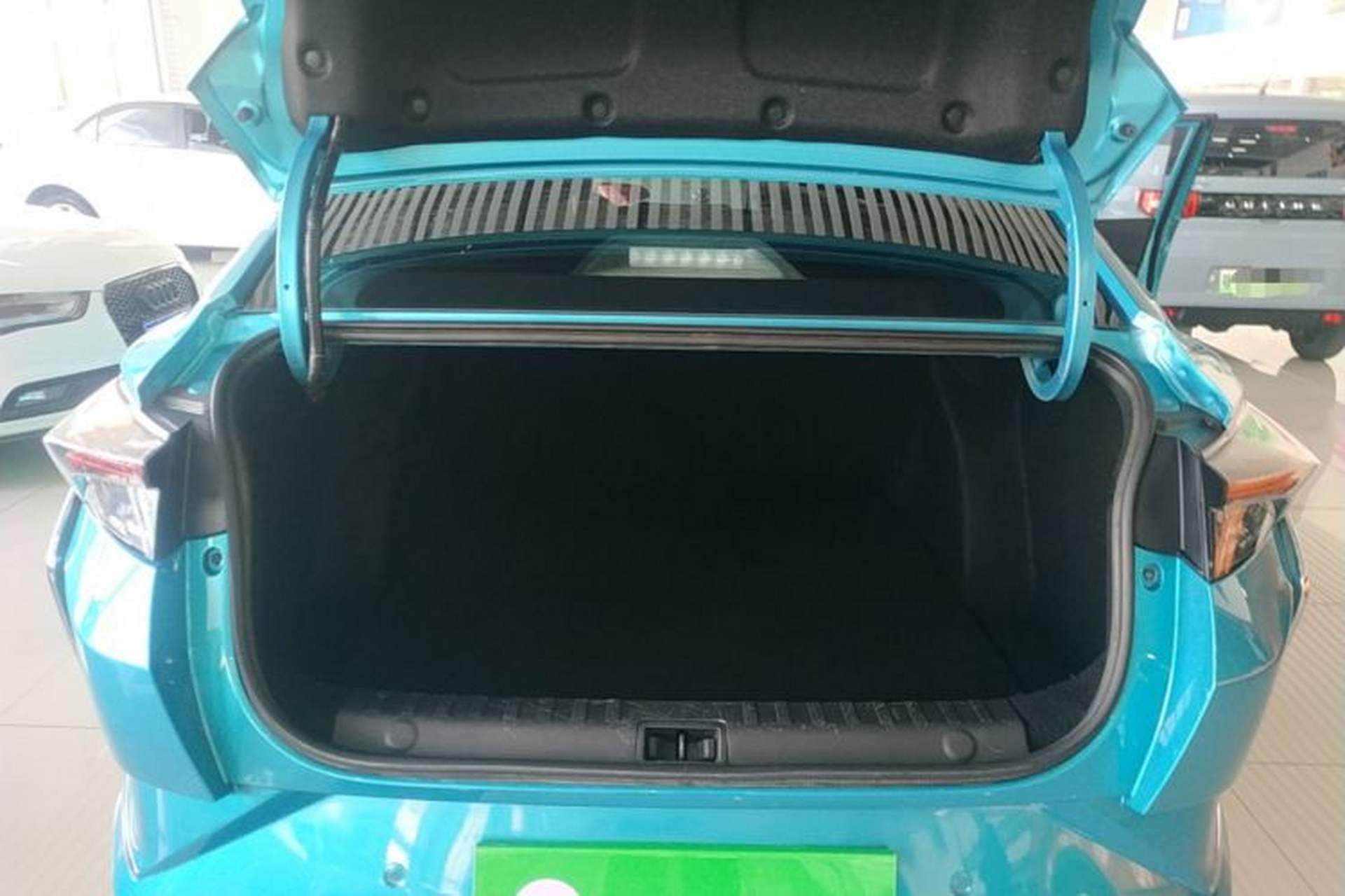Used Dongfeng Aeolus Yixuan 2020 230T Automatic Cool Edition Trunk
