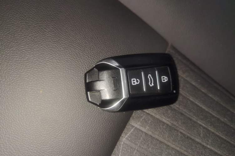 Used Dongfeng Aeolus Yixuan 2020 230T Automatic Advanced Edition Vehicle Key