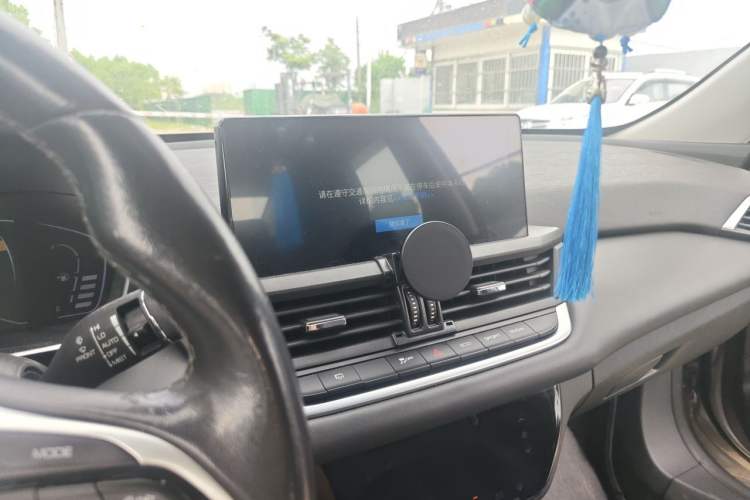 Used Dongfeng Aeolus Yixuan 2020 230T Automatic Cool Edition Audio And AC Panel