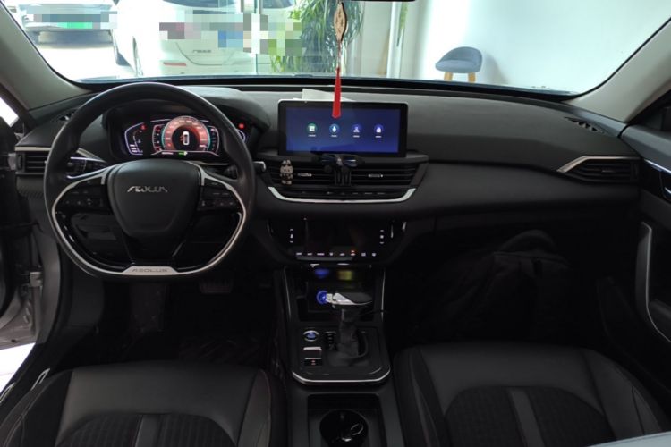 Used Dongfeng Aeolus Yixuan 2020 230T Automatic Dazzle Track Edition Center Console