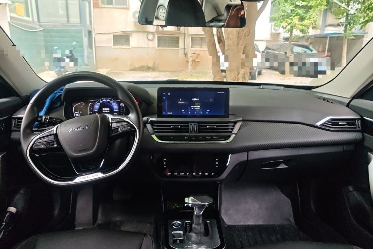 Used Dongfeng Aeolus Yixuan 2020 230T Automatic XuanYao Track Rider Edition Center Console