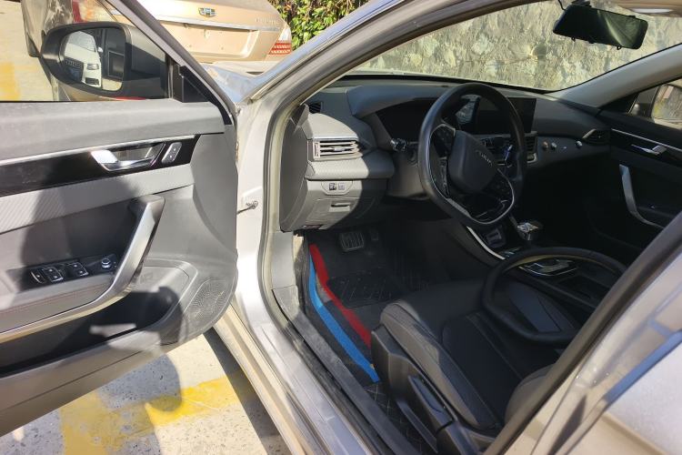 Used Dongfeng Aeolus Yixuan 2020 230T Automatic Dazzle Track Edition Driver Seat