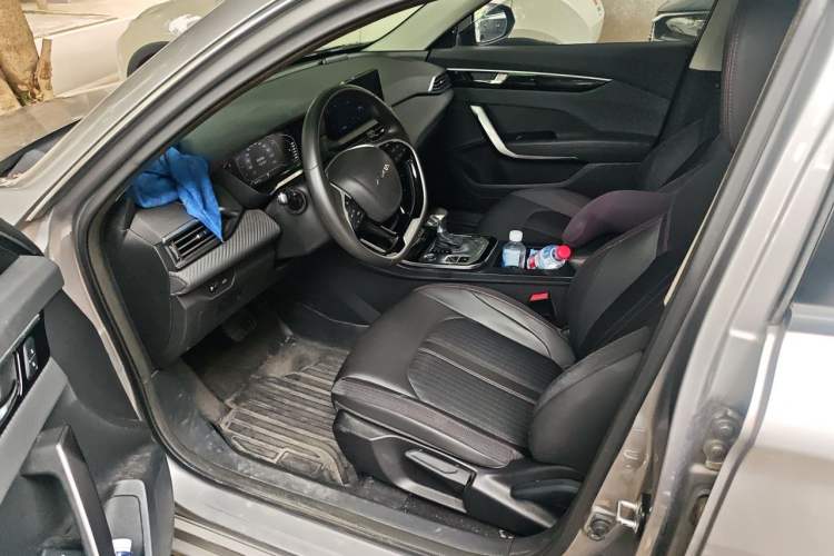 Used Dongfeng Aeolus Yixuan 2020 230T Automatic XuanYao Track Rider Edition Driver Seat