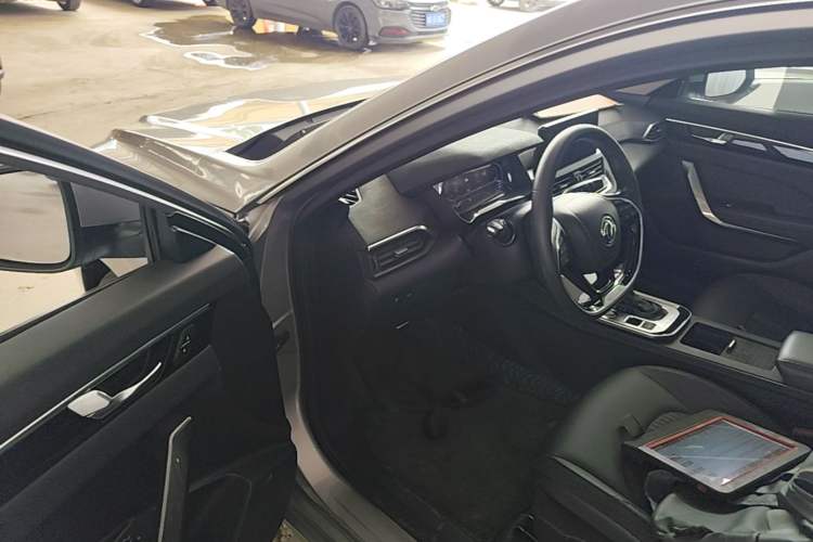 Used Dongfeng Aeolus Yixuan 2020 230T Automatic Advanced Edition Driver Seat