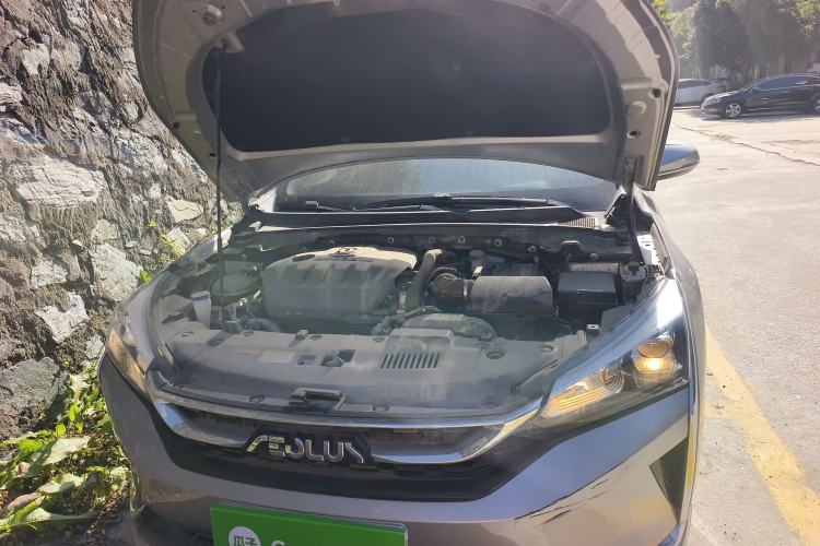 Used Dongfeng Aeolus Yixuan 2020 230T Automatic Dazzle Track Edition Engine Bay