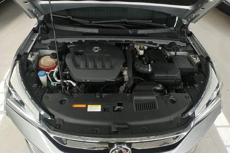 Used Dongfeng Aeolus Yixuan 2020 230T Automatic Advanced Edition Engine Bay