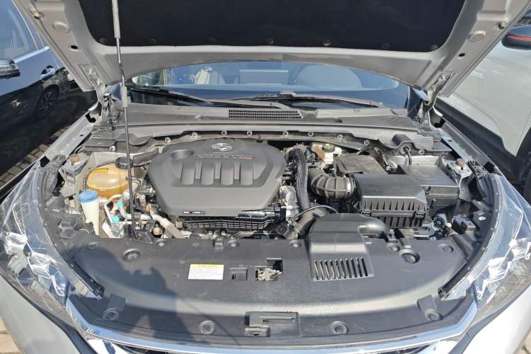 Used Dongfeng Aeolus Yixuan 2020 230T Automatic Cool Edition Engine Bay