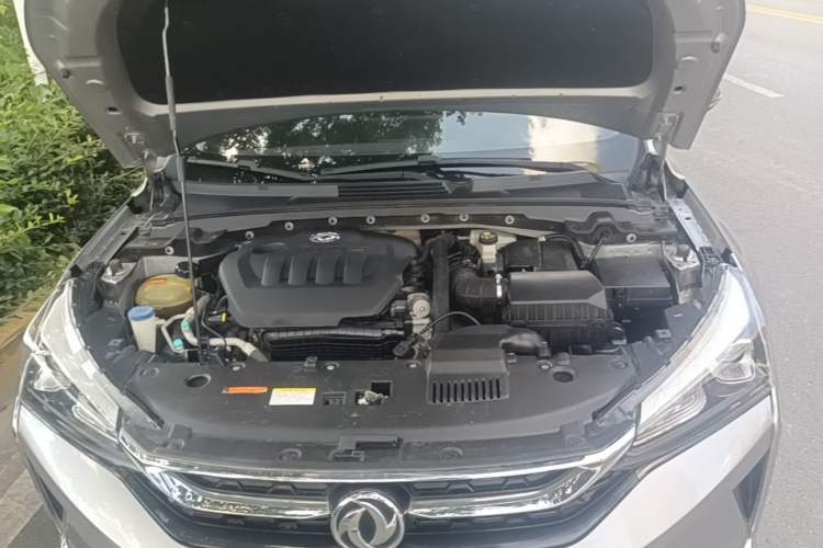 Used Dongfeng Aeolus Yixuan 2020 230T Automatic Advanced Edition Engine Bay