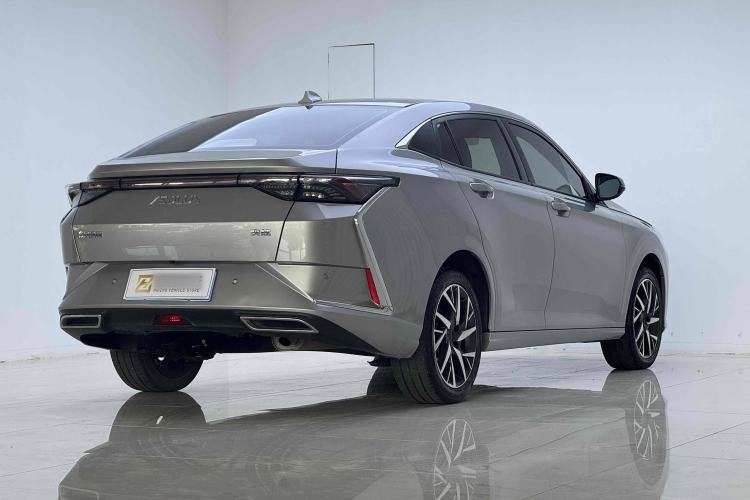 Used Dongfeng Aeolus Yixuan 2020 230T Automatic Dazzle Track Edition Exterior 3