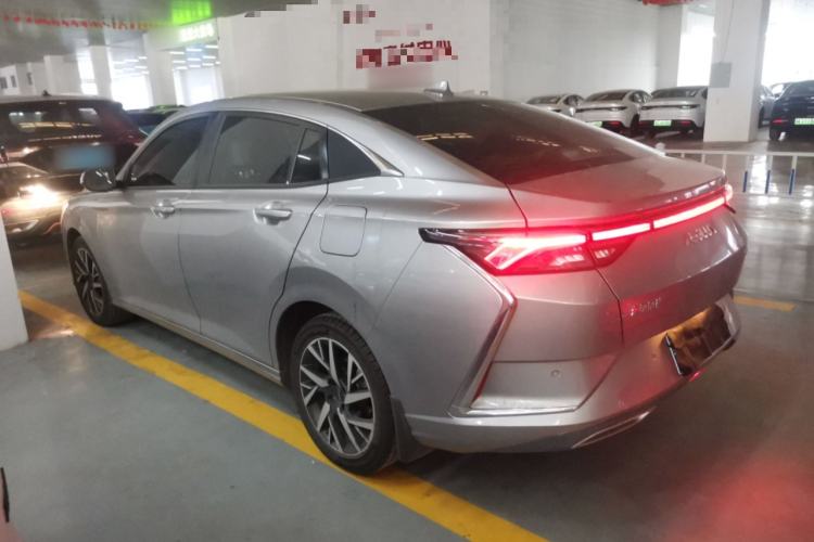 Used Dongfeng Aeolus Yixuan 2020 230T Automatic Dazzle Track Edition Exterior 3