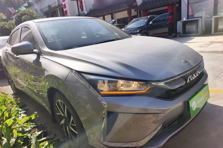 Used Dongfeng Aeolus Yixuan 2020 230T Automatic Dazzle Track Edition Front Right 45 Deg