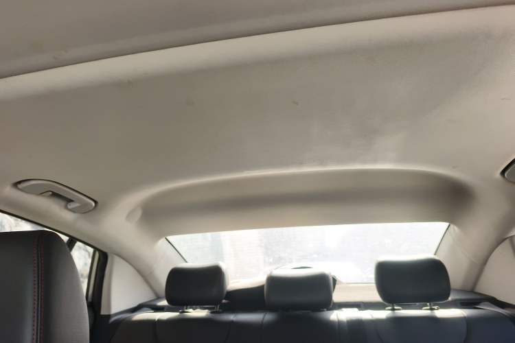 Used Dongfeng Aeolus Yixuan 2020 230T Automatic Dazzle Track Edition Headliner