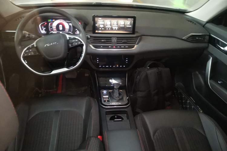 Used Dongfeng Aeolus Yixuan 2020 230T Automatic Dazzle Track Edition Interior 2