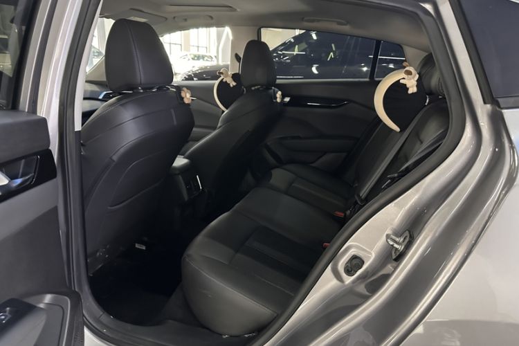 Used Dongfeng Aeolus Yixuan 2020 230T Automatic Cool Edition Interior 2