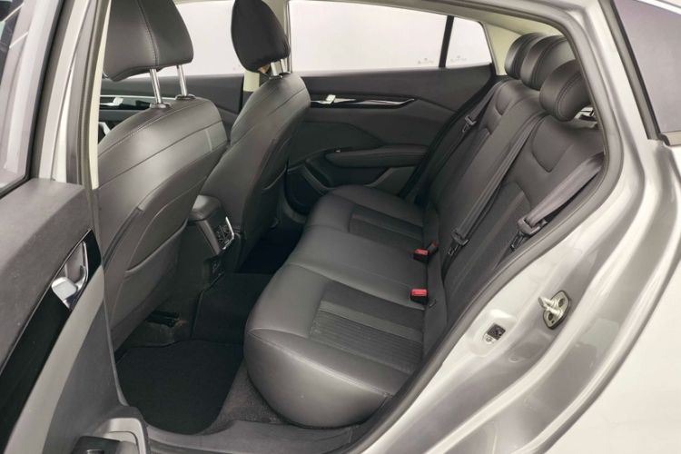 Used Dongfeng Aeolus Yixuan 2020 230T Automatic Advanced Edition Interior 3