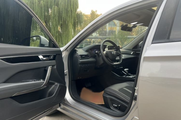 Used Dongfeng Aeolus Yixuan 2020 230T Automatic Advanced Edition Interior 5