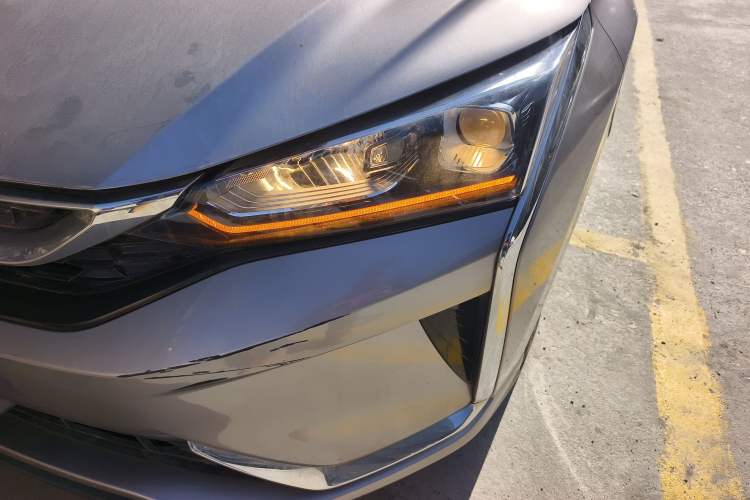 Used Dongfeng Aeolus Yixuan 2020 230T Automatic Dazzle Track Edition Left Front Headlight