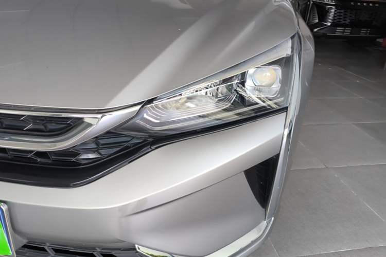 Used Dongfeng Aeolus Yixuan 2020 230T Automatic Dazzle Track Edition Left Front Headlight