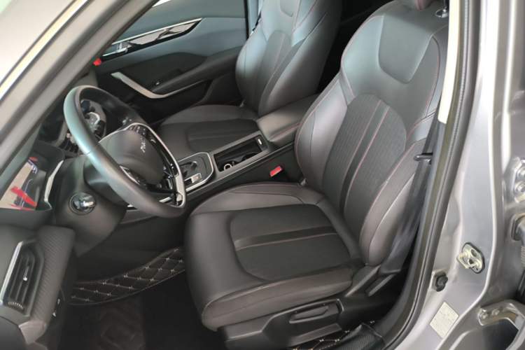 Used Dongfeng Aeolus Yixuan 2020 230T Automatic Dazzle Track Edition Left Front Seat