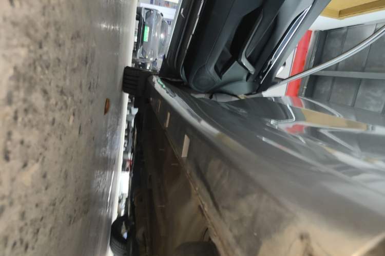Used Dongfeng Aeolus Yixuan 2020 230T Automatic Cool Edition Left Side Sill