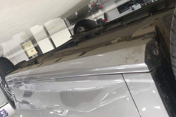 Used Dongfeng Aeolus Yixuan 2020 230T Automatic Dazzle Track Edition Left Side Sill