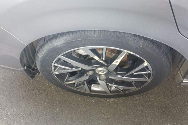 Used Dongfeng Aeolus Yixuan 2020 230T Automatic Advanced Edition Right Rear Wheel Hub