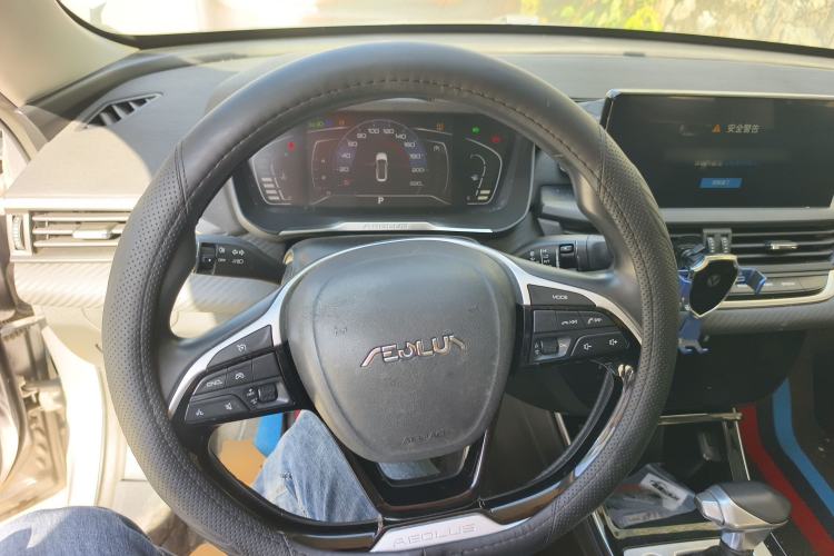 Used Dongfeng Aeolus Yixuan 2020 230T Automatic Dazzle Track Edition Steering Wheel