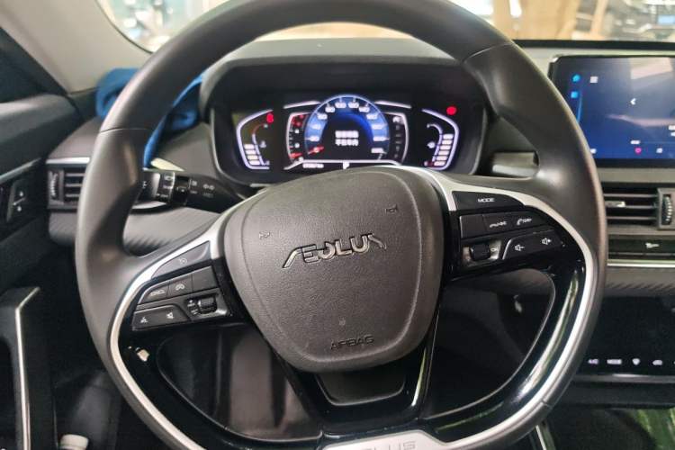 Used Dongfeng Aeolus Yixuan 2020 230T Automatic XuanYao Track Rider Edition Steering Wheel
