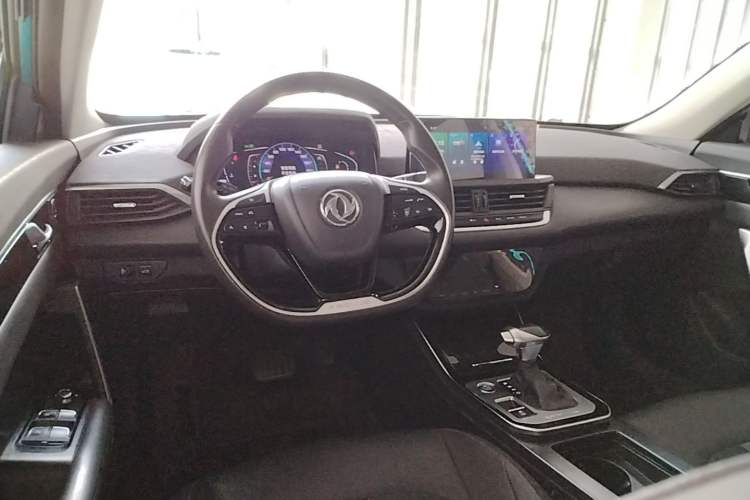 Used Dongfeng Aeolus Yixuan 2020 230T Automatic Advanced Edition Center Console