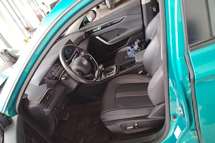 Used Dongfeng Aeolus Yixuan 2020 230T Automatic Advanced Edition Driver Seat