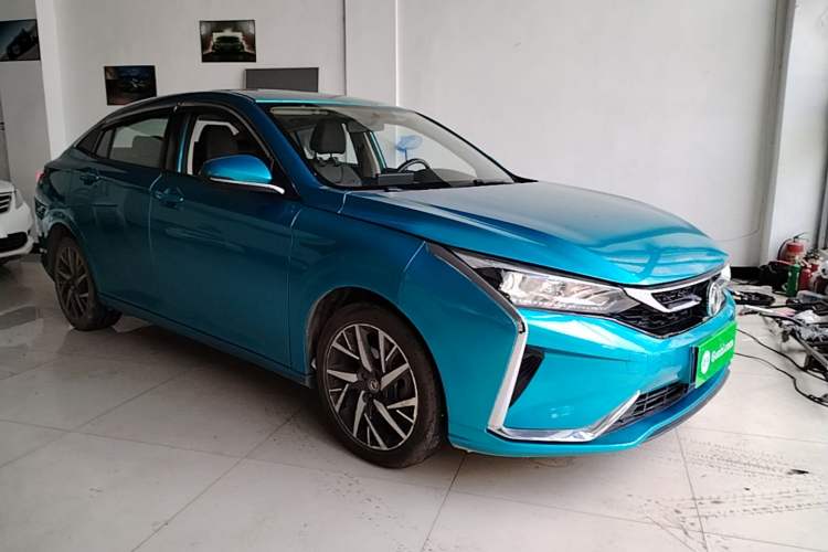 Used Dongfeng Aeolus Yixuan 2020 230T Automatic Advanced Edition Front Right 45 Deg